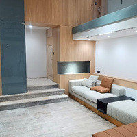 ����װ��½����β�У����ϸ���ЩͼƬ��¼��β�еĵ�Ρ�