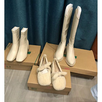 һ��������3˫�ȷ�İ�ɫЬ�ӣ���ëëЬ����Ͳѥ����Ͳѥ