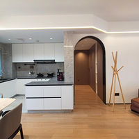 �ź�Ҽ��120�O������һ��ǽ�����ɿ��Դ涫���ķ������