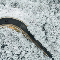 ������ֻ��50���ӳ��̵ķ�ţƺ��Ȼ��ѩ�ˣ������ˡ�