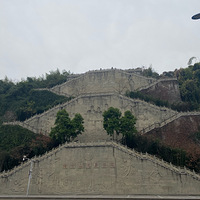 ����ɽ����Ʊ�������߹��ԣ�С�׶����ߵ�·��