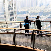 ������ɽ�²�����ľ��ޣ��߲�����ף�����һ�δ�����wanghong����