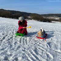 2.14���˽���ŮɽϷѩ