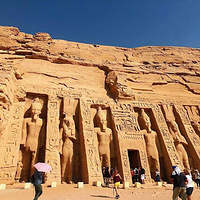 �������޺ӲҰ����ֻ��䰣�����˵ľ�ɫ