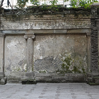 ���������ر���ֻ��һ��ǽ