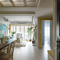 һ����Ϊ����װ���·����²ۣ�Ůҵ�������˾��ϻ���������