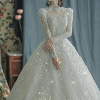 �ͻ����Ź�����Ů����һ�����������еĻ�ɴ