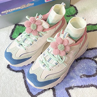 �����ֵİ��ұ������ɫ�˶�Ь��ľ����ӣ��ر��ʺ����յ���ɫ