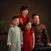 ��ֵ������һ���ˣ�һ��һŮ�� ��Ľ�����Ѿ�˵���ˣ�