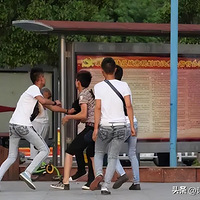 ����һ���ӱ�8��Ź��������������������ͨ������ϵδ���� ���̾�