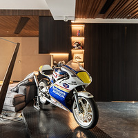 �ٶ�Χ���ҵ�170�O���Ի�֮�ң�Ħ�г������Ҽ�Cλ��