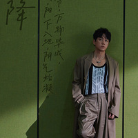 ���10�꣬�����ǰ���䲻�ϵ�����