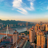 һ�����Զ����������ˣ����Ű���ס����һ�׳������Ľ�������