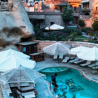 Ǹ÷ֵסĶѨƵ꣺AZACAVEHOTEL