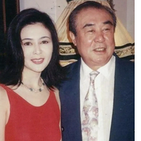 ��֮�ո��׹�ɽ��Ů��28�겻������ȥ�����֮��Ϊ����400��Ĺ��