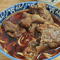 ̼ˮ��ը��4������ͦ�д����Ե�ţ����