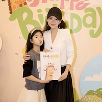 ������10��Ů�������ع⣡������Ը�ĸ���ı���