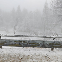 �����Ӧ��ȥԼ��ѩ��������һ��С�ľ͹���ͷ��