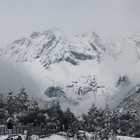 �ƻ������ȴ��������һ��ѩ�����Ĺ���ɽ����2����