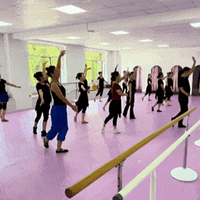 ���Ρ���������ײ��ʦ����һ�조��ѧ��������ֱΪ����Ϊ����