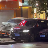 �㽭һ·����ҹ��ײ�೵���������ɶ��ݣ������س������������¶