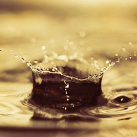 ɫ�ʵ���ů��Essa Al Mazroee�ķ���ɫ����Ʒ