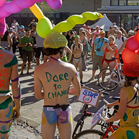 �Ϸ����������г��������ɫ����(��ͼ)