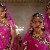 Ϊ�˱������ӣ�ӡ�ȡ���Ů�塱�ľ��м������