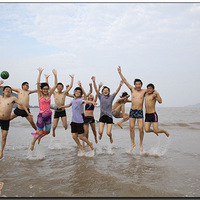 ��ɽ������ɳ̲�����ڵ���˭~~