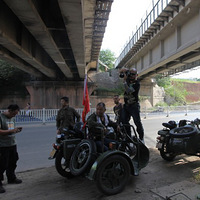 �ҡ���������ӡ�����˵Ŀ�Խ�����ߣ�