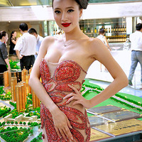 �Ըг�ģ����濻�������� ������ʯ��βȹչ�Ȼ�