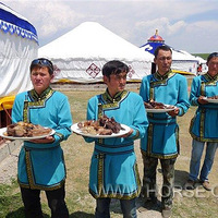 �½����������С������������֮һ