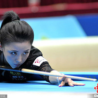 �۾��򹫿��� ����ˮ������Ů