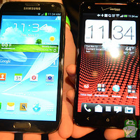 ����ת���롿˭�ǿ���ֻ��Ļ��ߣ�����Note II VS HTC Droid DNA