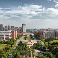 ��ӡ�󺼵硿һ����ҵ���ѧ�����µ�ĸУ��Ƭ