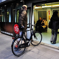  ����ɫ���в��ǿںţ�����������ζԴ����г��ĳ��С� 