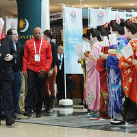 �ձ��ռ��е���ӭ���ʰ�ί�ῼ����