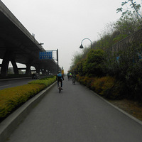 �������պ��ŵ����׼ʹ�·��ʨʯ��·������