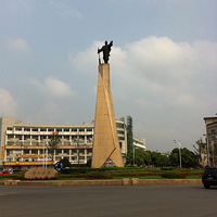 ��һ��С��;���о�ɽ