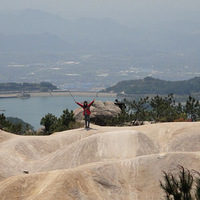 10.5��С��鴩Խ�㶫ɳĮ��ɽ���5������  ���Ӽ�����