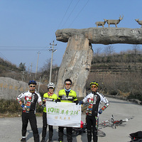 12.7��ɫ������������ɽ