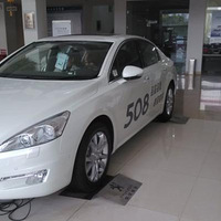 ʨ������ǰ������ҵ