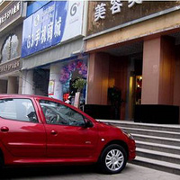 Ů������������ɹɹѩ���µ�С��