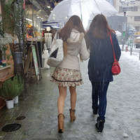 ����������ѩ ����Ů���Ծɴ���ȹ