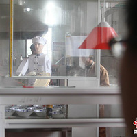 ���壺�������������������Уʳ�� ��òӢ��