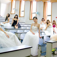 ���������ѧŮ������ɴ�ı�ҵ��