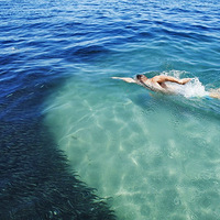 �����ϼ���һ������Ⱥ�ۼ���Ⱦ�ڡ���ˮ(������ͼ)