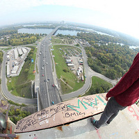 Ӣ���Ӱ��׸��Ŷ��޷���ð�ձ��ݺ�շ�