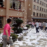 �߿����ڽ����ˣ��߿�����һҹ���㻹�ǵ���