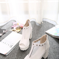 ���ػݰ��ʡ������2015���¿���ɴ����Ь�߸�ŮЬ��